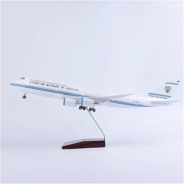 Kuwait Airways Boeing KW747 Die-Cast Model Plane – 43–47cm